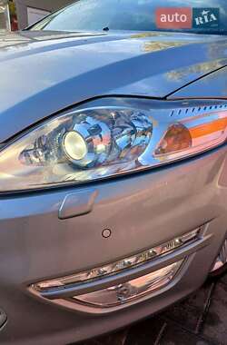 Универсал Ford Mondeo 2014 в 