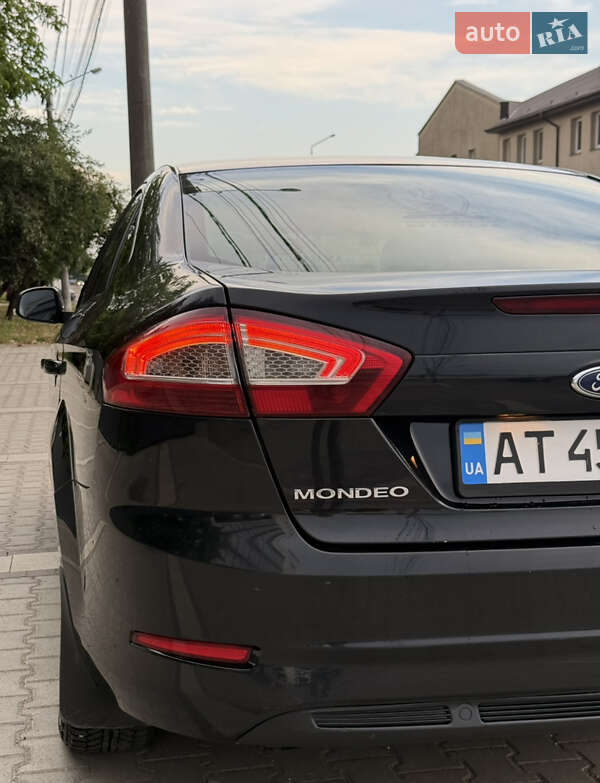 Седан Ford Mondeo 2011 в Ивано-Франковске