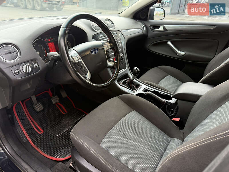 Седан Ford Mondeo 2011 в Ивано-Франковске