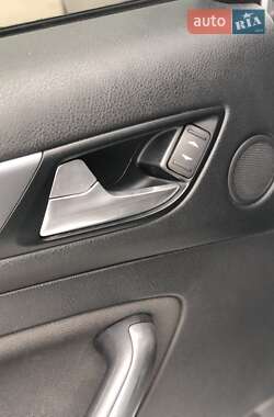 Седан Ford Mondeo 2012 в 