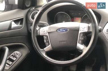 Седан Ford Mondeo 2012 в 