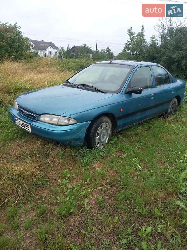 Седан Ford Mondeo 1993 в 
