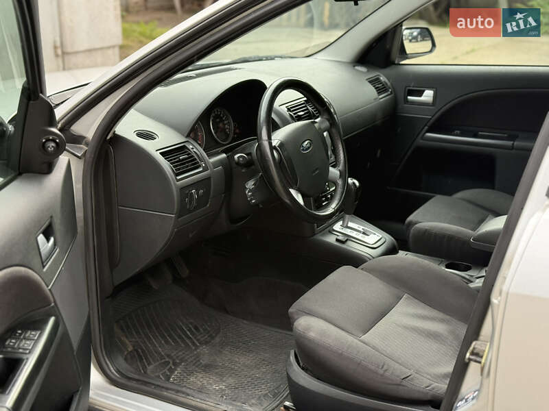 Седан Ford Mondeo 2002 в Чернигове