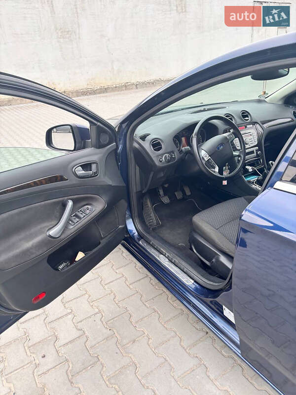 Лифтбек Ford Mondeo 2008 в Хмельницком