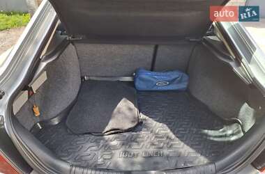 Лифтбек Ford Mondeo 2001 в 