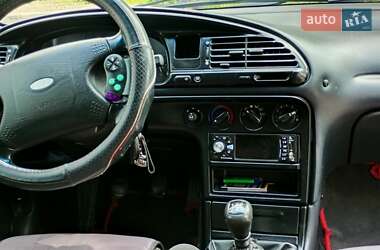 Ліфтбек Ford Mondeo 1994 в 