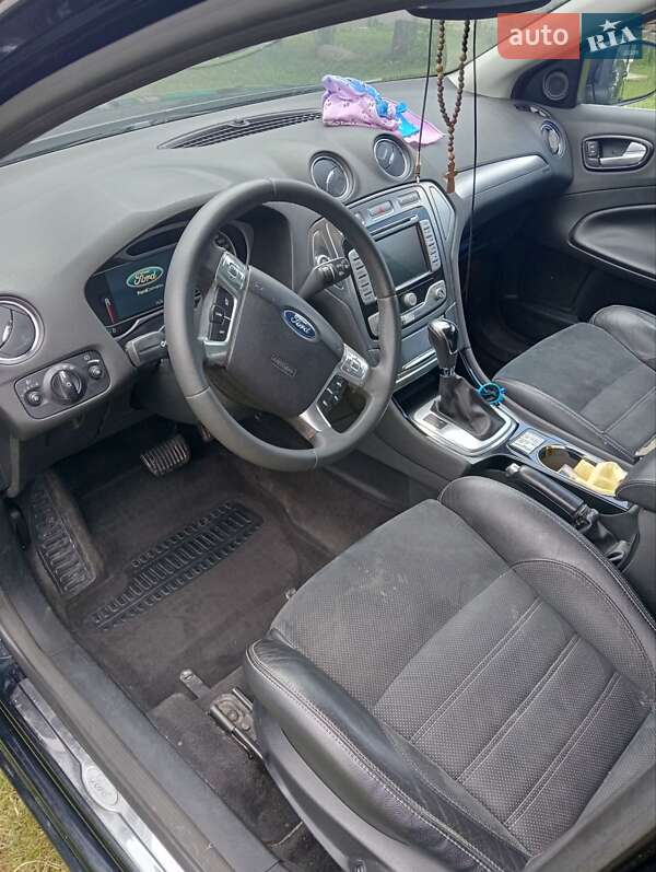 Лифтбек Ford Mondeo 2007 в Львове