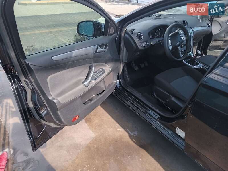 Седан Ford Mondeo 2010 в Миколаєві