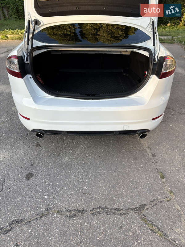 Седан Ford Mondeo 2011 в Харькове