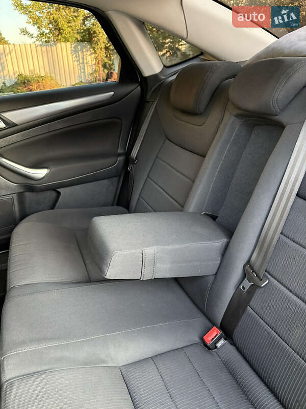 Седан Ford Mondeo 2011 в Харькове