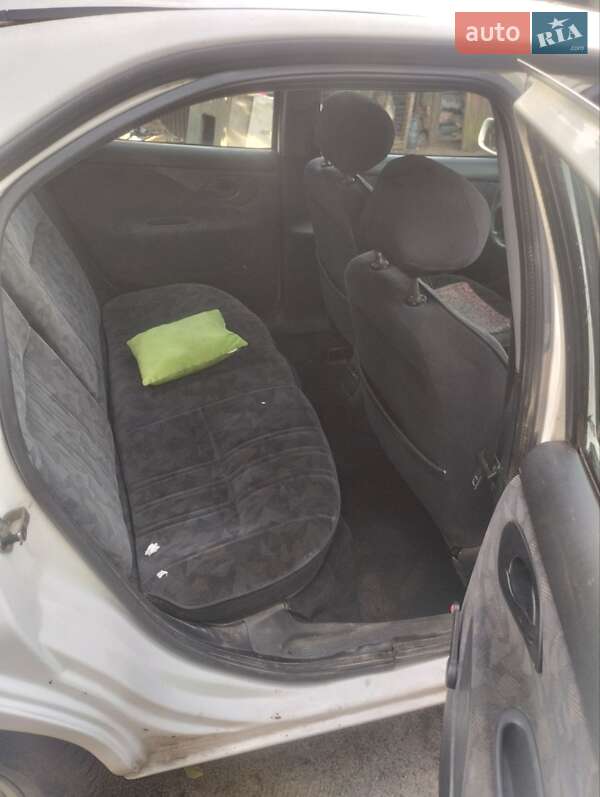 Лифтбек Ford Mondeo 1995 в Брусилове