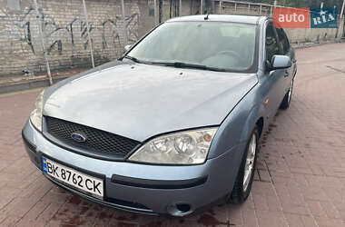 Лифтбек Ford Mondeo 2001 в 