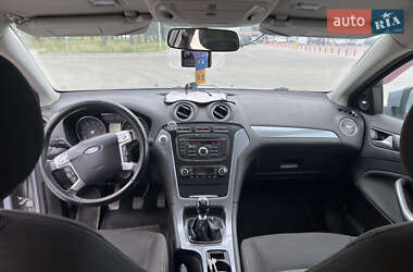 Седан Ford Mondeo 2012 в 