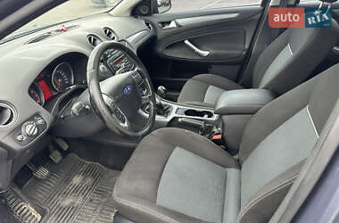 Лифтбек Ford Mondeo 2012 в 
