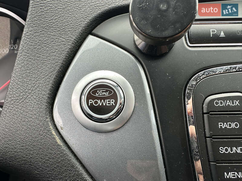 Лифтбек Ford Mondeo 2012 в Львове