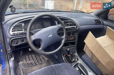 Универсал Ford Mondeo 1993 в 