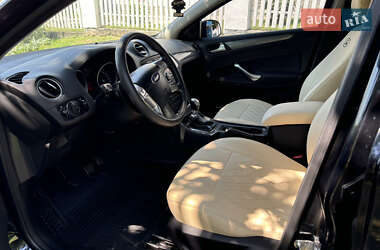 Седан Ford Mondeo 2013 в 
