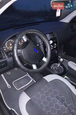 Седан Ford Mondeo 2002 в 