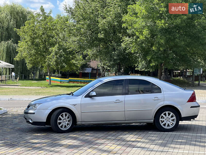 Лифтбек Ford Mondeo 2000 в Луцке