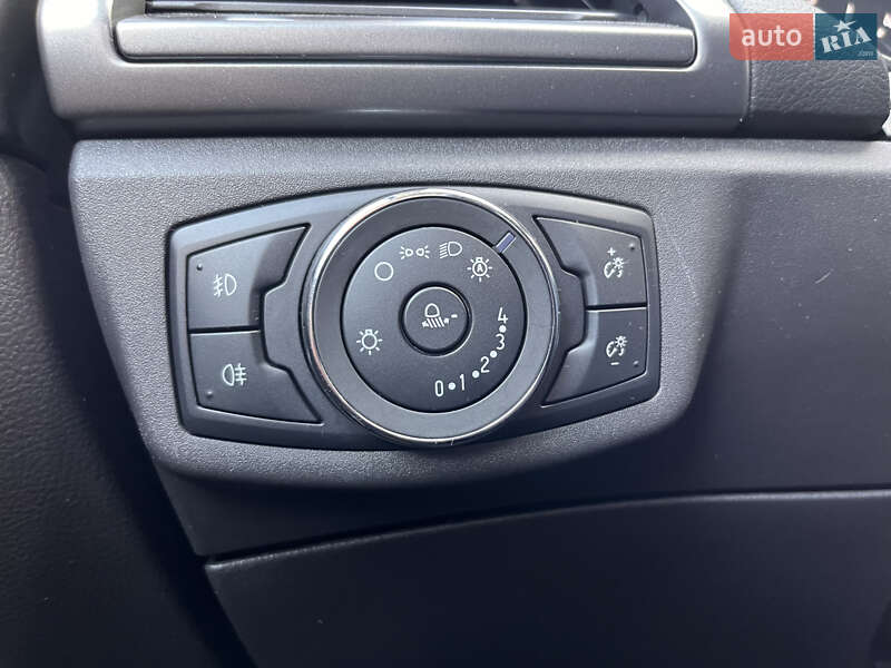 Лифтбек Ford Mondeo 2017 в Киеве