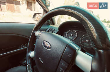Лифтбек Ford Mondeo 2004 в 