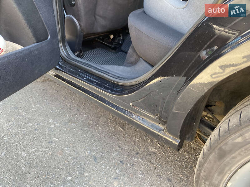 Лифтбек Ford Mondeo 2004 в Киеве фото 13 Лифтбек Ford Mondeo 2004 в Киеве