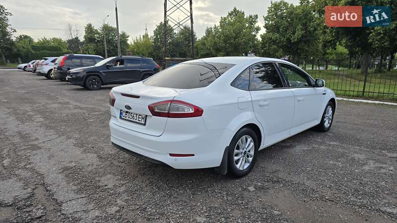 Седан Ford Mondeo 2012 в Чернигове