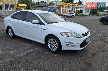 Седан Ford Mondeo 2012 в 
