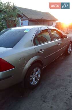 Седан Ford Mondeo 2002 в 