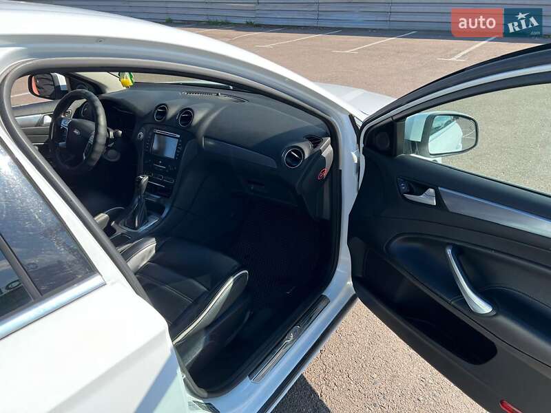Универсал Ford Mondeo 2013 в Ровно фото 5 Универсал Ford Mondeo 2013 в Ровно