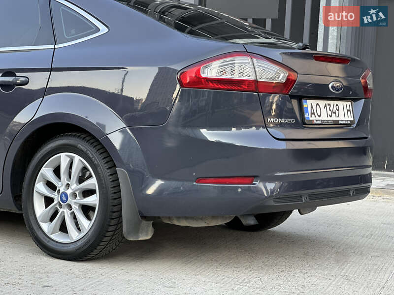 Лифтбек Ford Mondeo 2013 в Киеве
