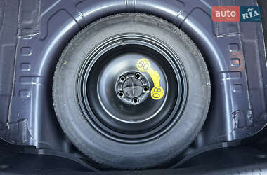 Лифтбек Ford Mondeo 2013 в 
