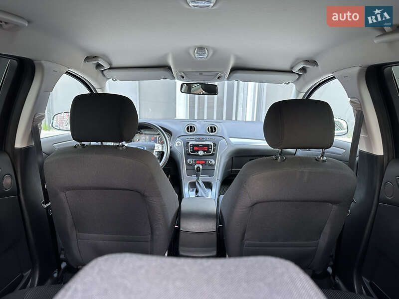 Лифтбек Ford Mondeo 2013 в Киеве