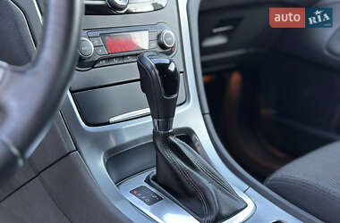 Лифтбек Ford Mondeo 2013 в 