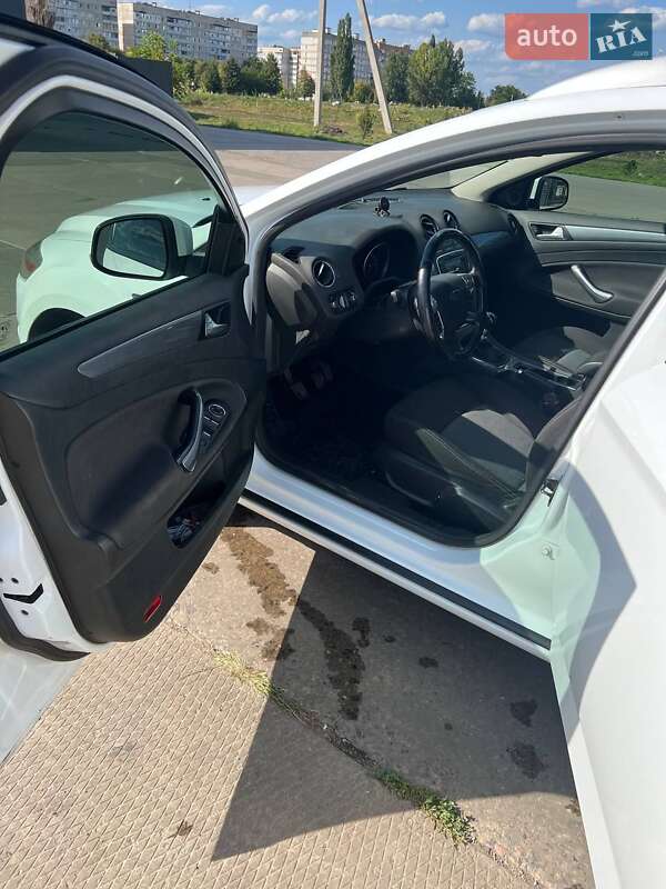Универсал Ford Mondeo 2011 в Первомайске