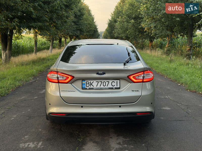 Лифтбек Ford Mondeo 2016 в Ровно