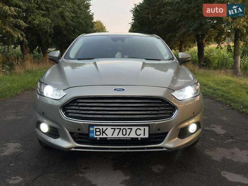 Лифтбек Ford Mondeo 2016 в Ровно