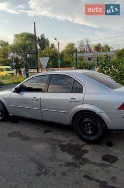 Седан Ford Mondeo 2002 в 
