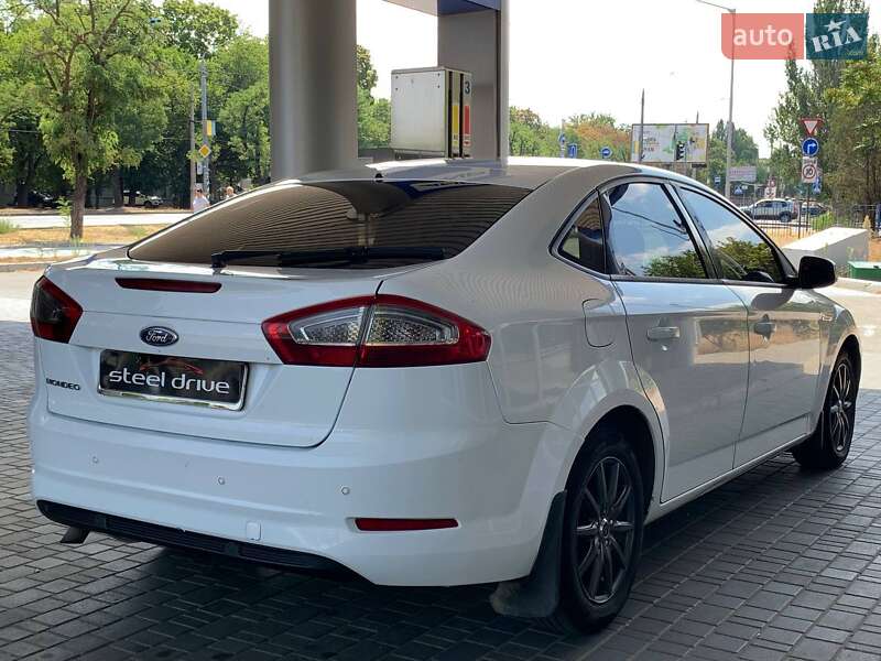 Седан Ford Mondeo 2013 в Николаеве
