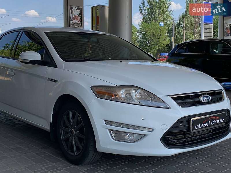 Седан Ford Mondeo 2013 в Николаеве