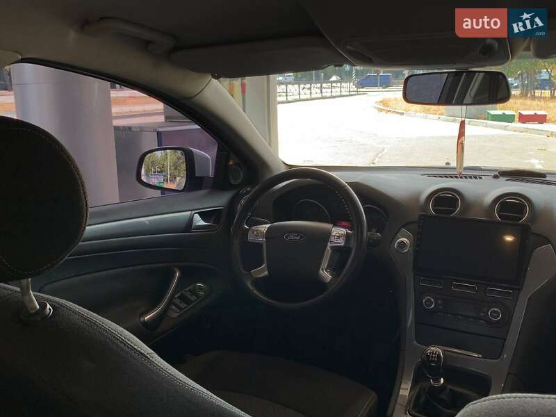 Седан Ford Mondeo 2013 в Николаеве