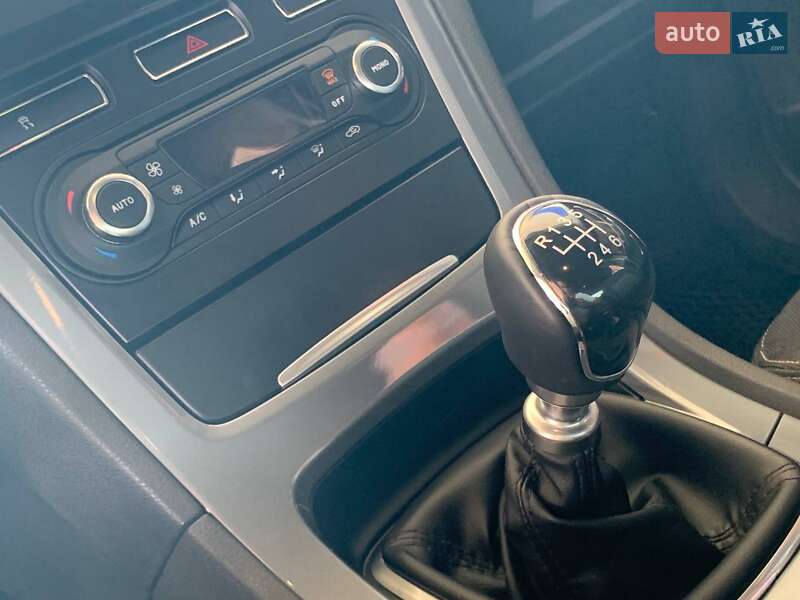 Седан Ford Mondeo 2013 в Николаеве