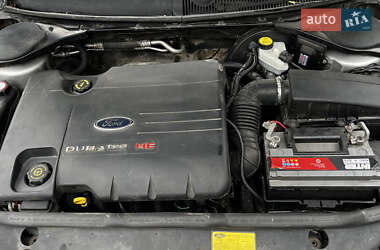 Седан Ford Mondeo 2001 в 