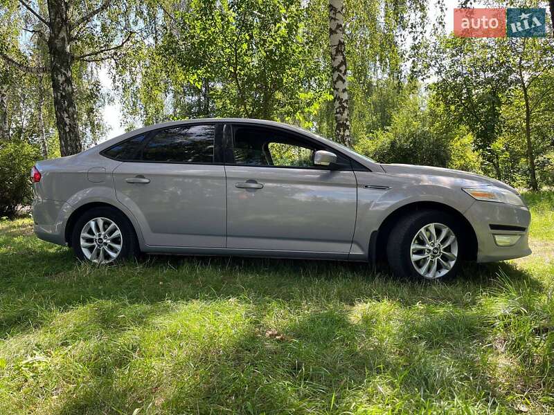 Седан Ford Mondeo 2010 в Киеве
