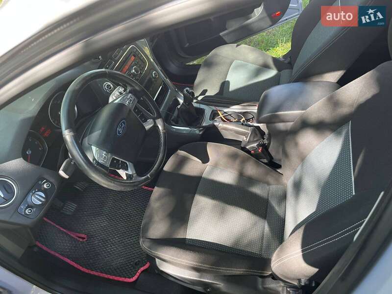 Седан Ford Mondeo 2010 в Киеве