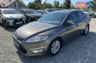 Седан Ford Mondeo 2012 в 