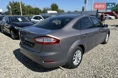 Седан Ford Mondeo 2012 в 