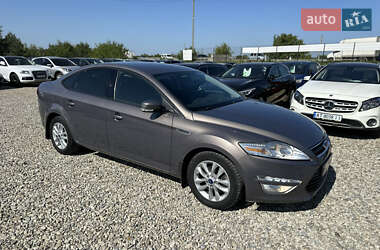 Седан Ford Mondeo 2012 в 