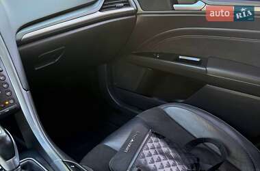 Лифтбек Ford Mondeo 2016 в 