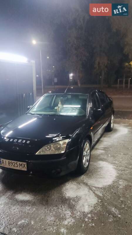 Ford Mondeo 2000
